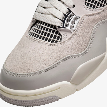 AJ 4 Frozen Moments